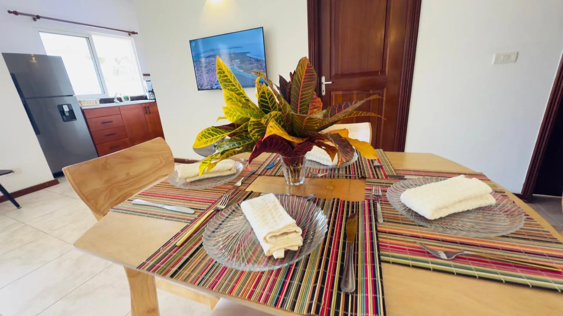 Las Ballenas Beachfront Apartments Лас Терренас 0*,  Доминиканская Республика