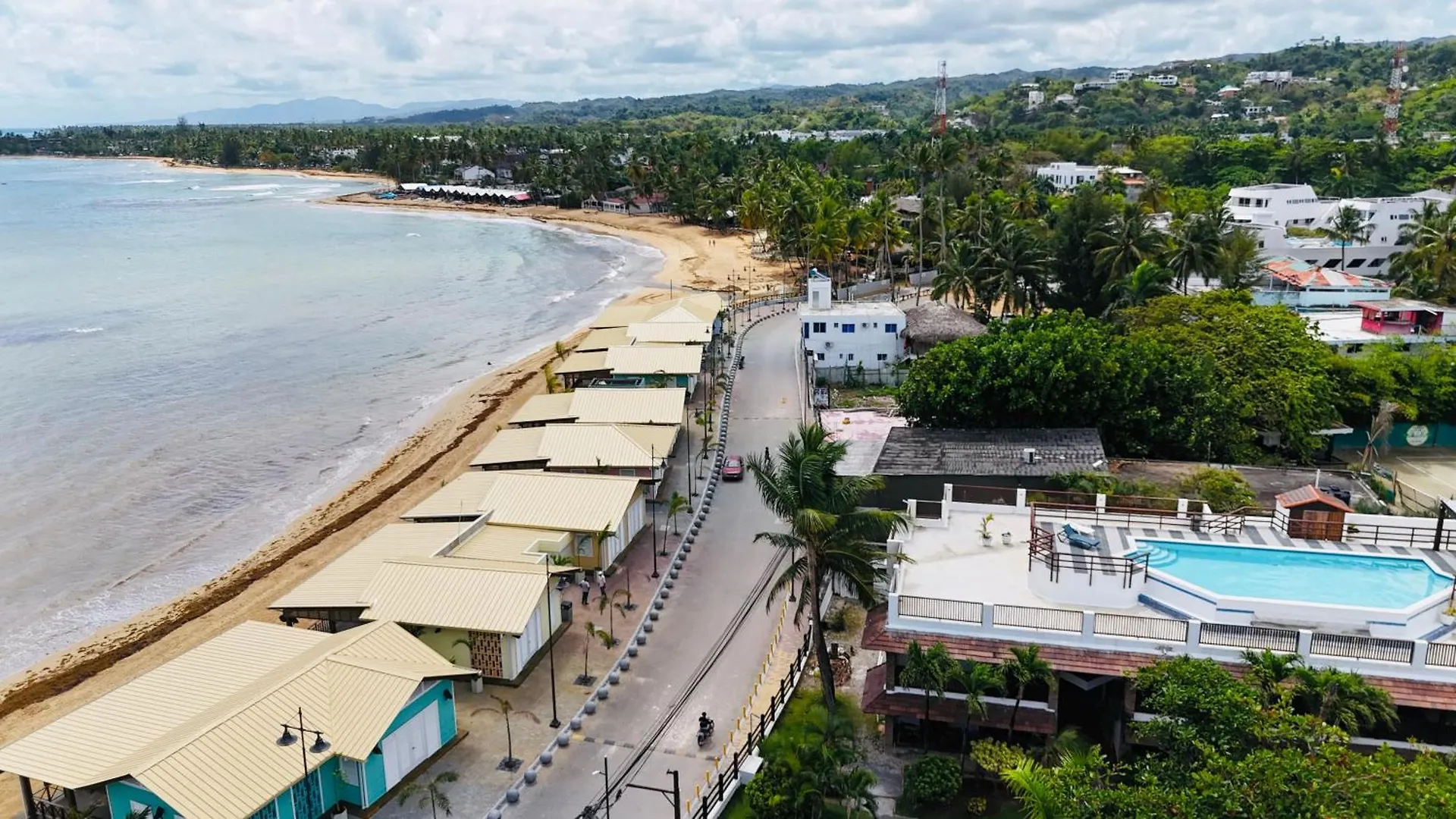 Las Ballenas Beachfront Apartments Лас Терренас